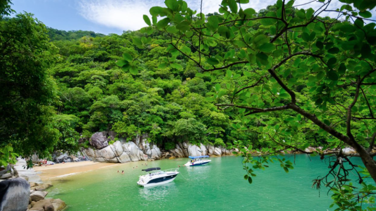 Playa Colomitos