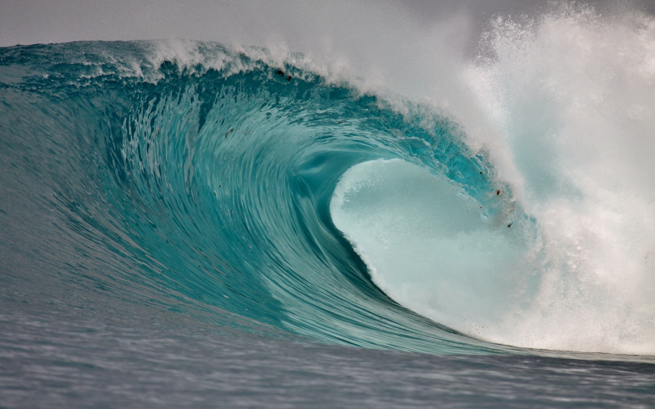Блуждающие волны. Блуждающие волны в океане. Блуждающая волна фото. Источник волна фото. First wave