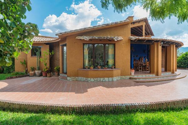 House Hunting in … Mexico