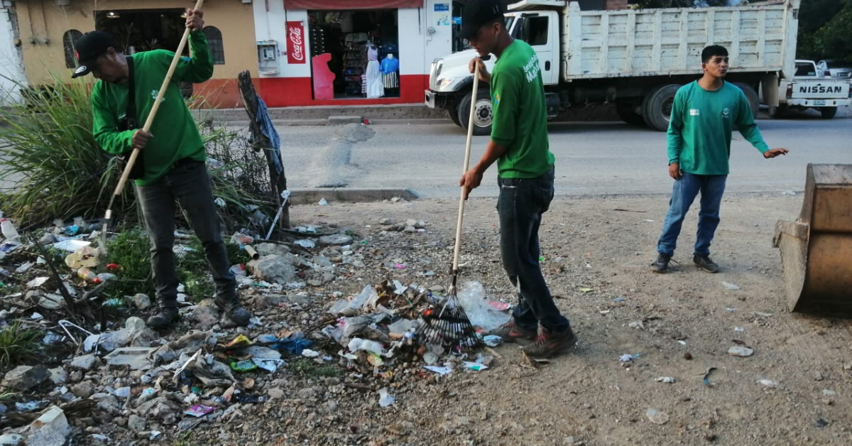  Puerto Vallarta pide a los ciudadanos ayudar a mantener limpia la ciudad respetando los horarios de recolección de basura