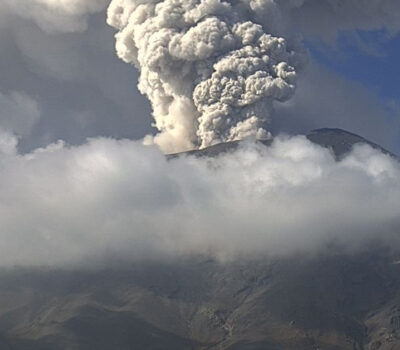 Popocatépetl Volcano Resumes Activity; Authorities Maintain Alert Status