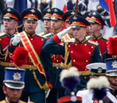 Russian Regiment Participates in Mexico's Independence Day Military Parade, Sparking Backlash from Ukraine