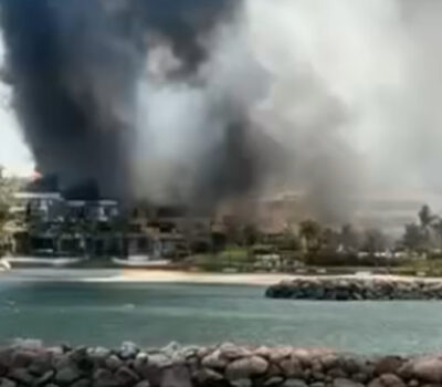 Fire-destroys-towers-in-the-beach-area-of-__La-Cruz-de-Huanacaxtle