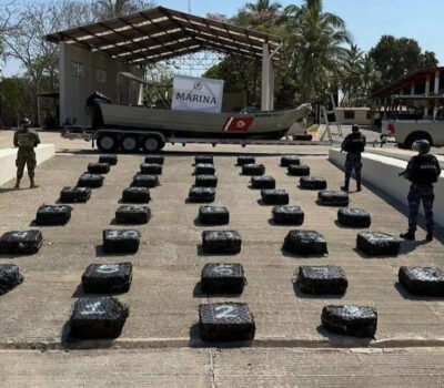 Navy seized a ton and a half of cocaine off the coast of Jalisco