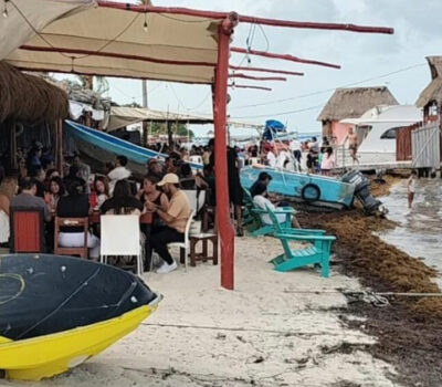 sargassum-slams-cancun-playa-restaurants