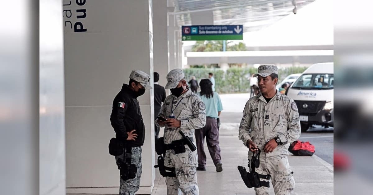 Cancún Uber and Didi Drivers Protest Alleged National Guard Extortion