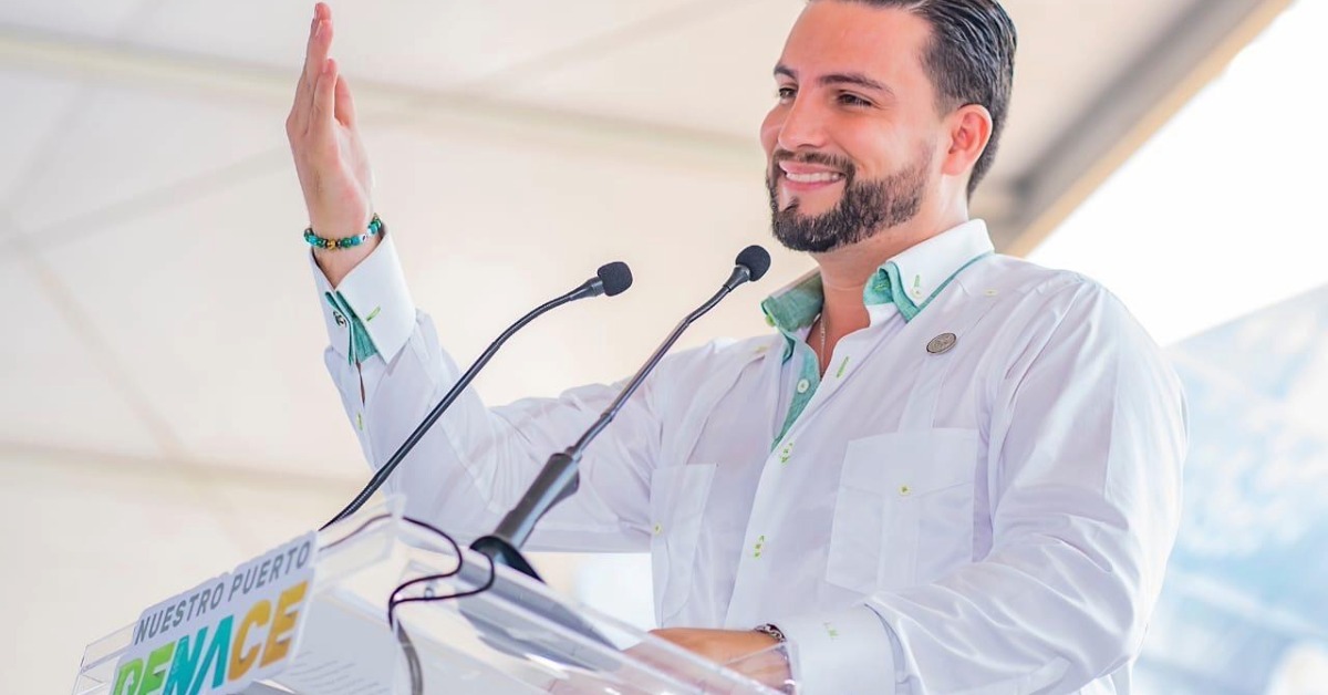 Luis Munguía poll approval
