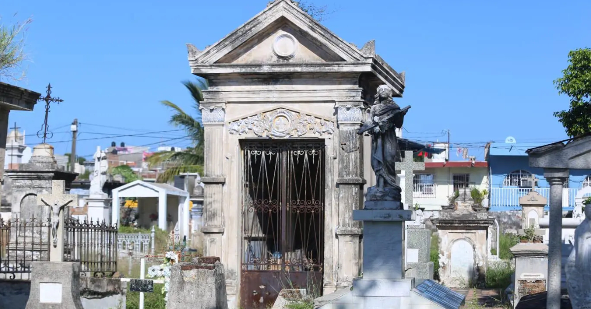 Mazatlán Plans New Municipal Cemetery to Ease Overcrowding