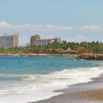 Polluted beaches Puerto Vallarta threaten local economy