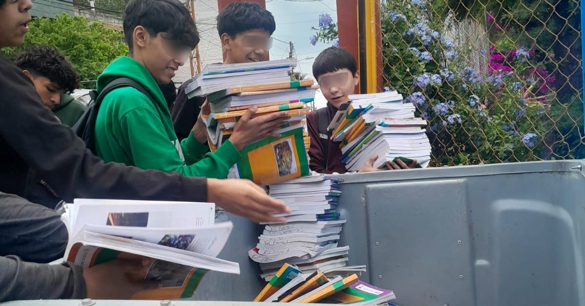 San Miguel de Allende book collection campaign collects record 1.36 tons