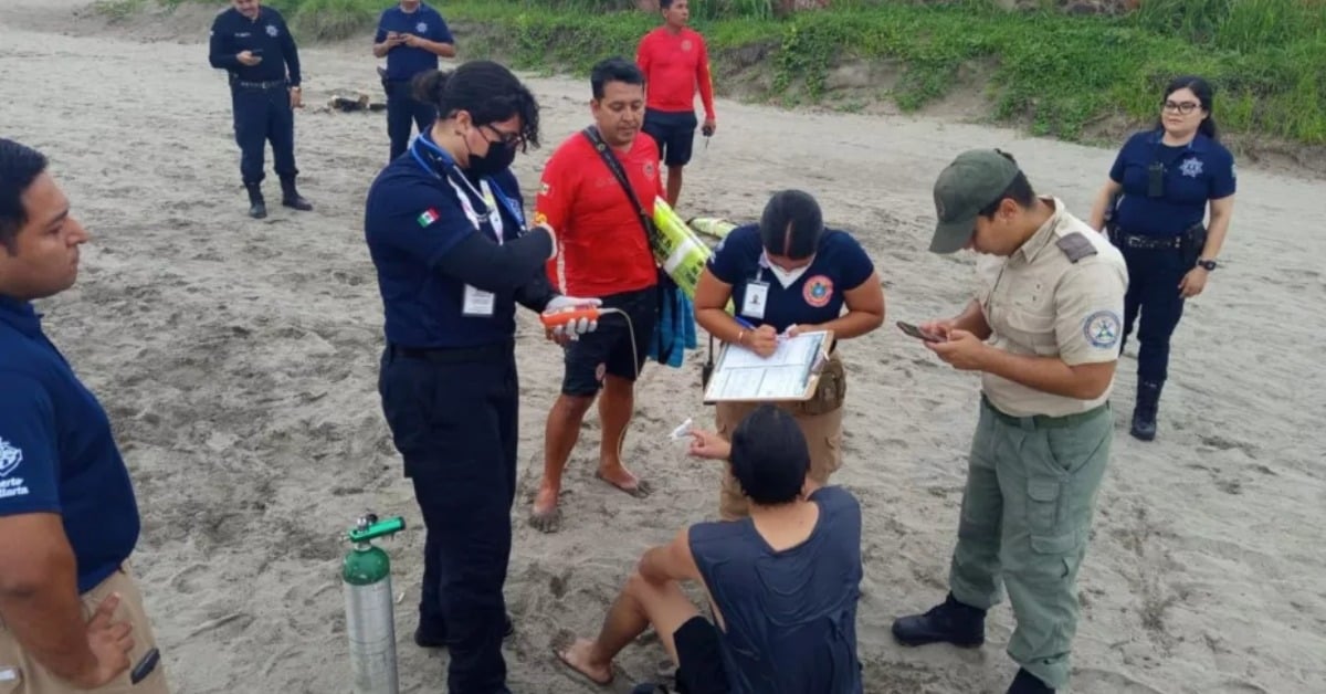 Lifeguards rescue man puerto vallarta