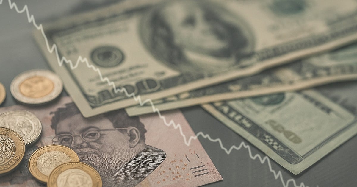 Mexican peso weakens