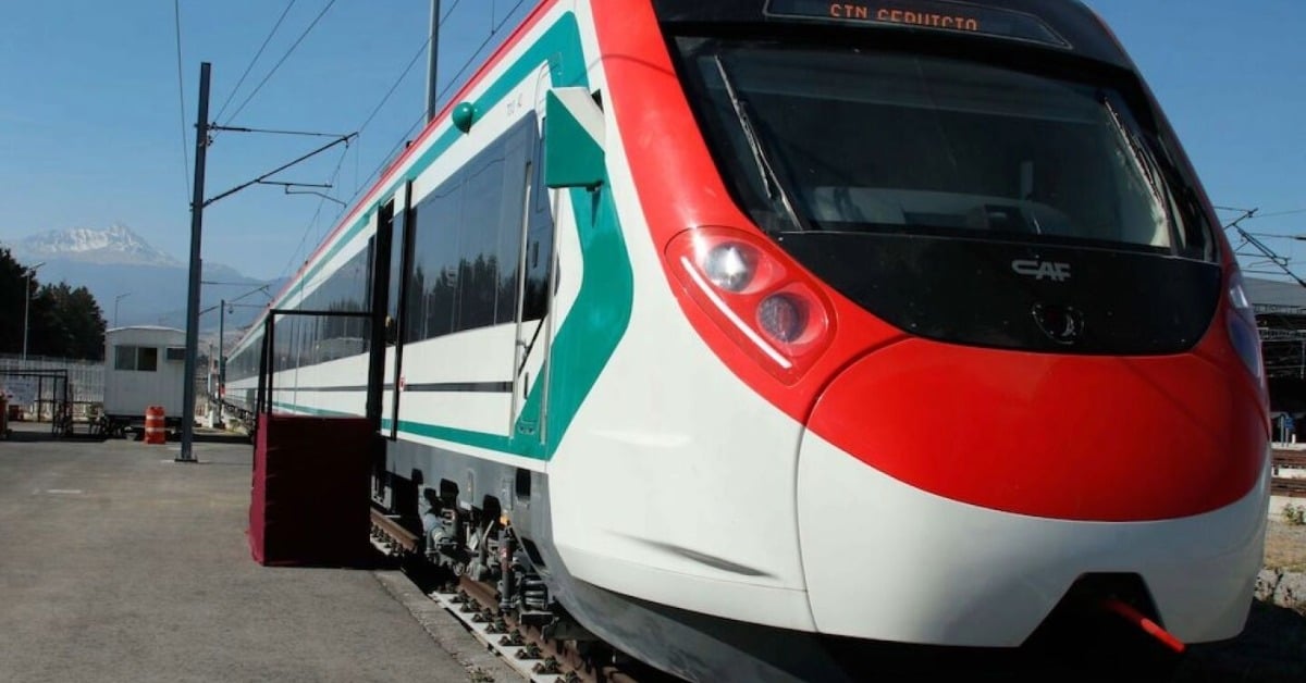 Mexico City Guadalajara passenger train