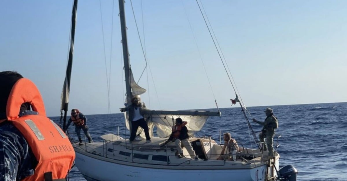 Navy recovers stolen boat in Cabo San Lucas waters