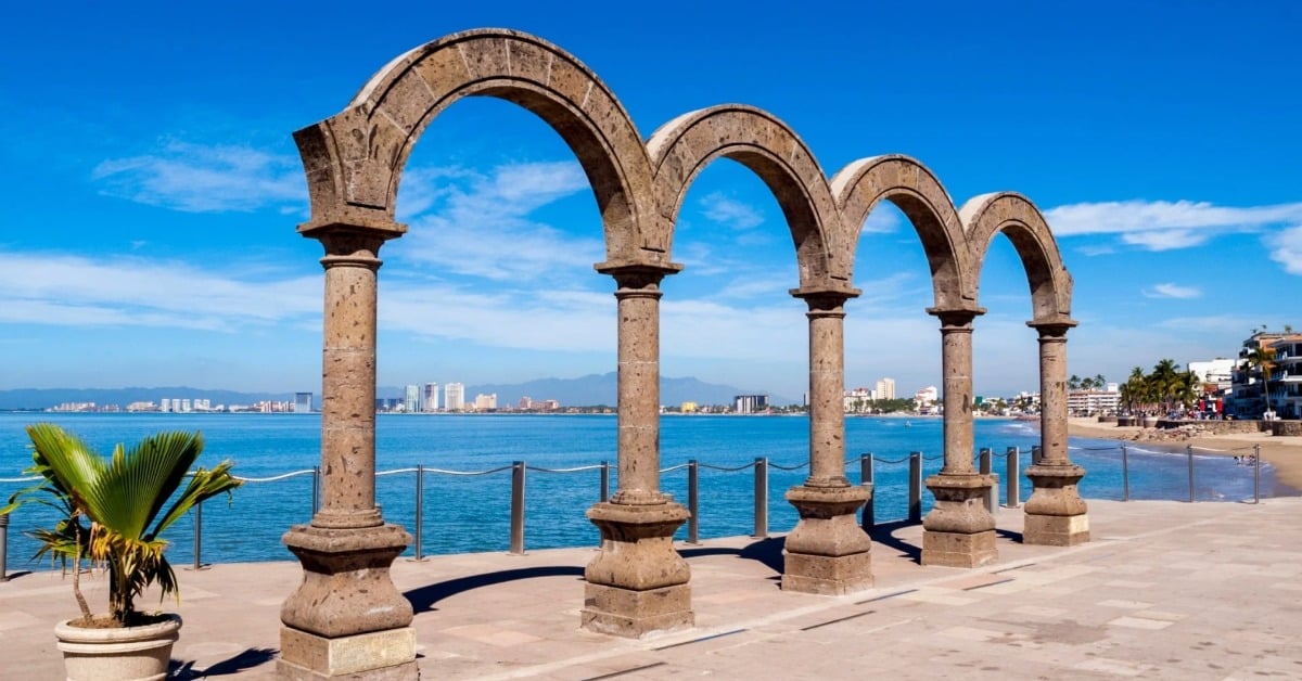 Puerto Vallarta tourism crisis