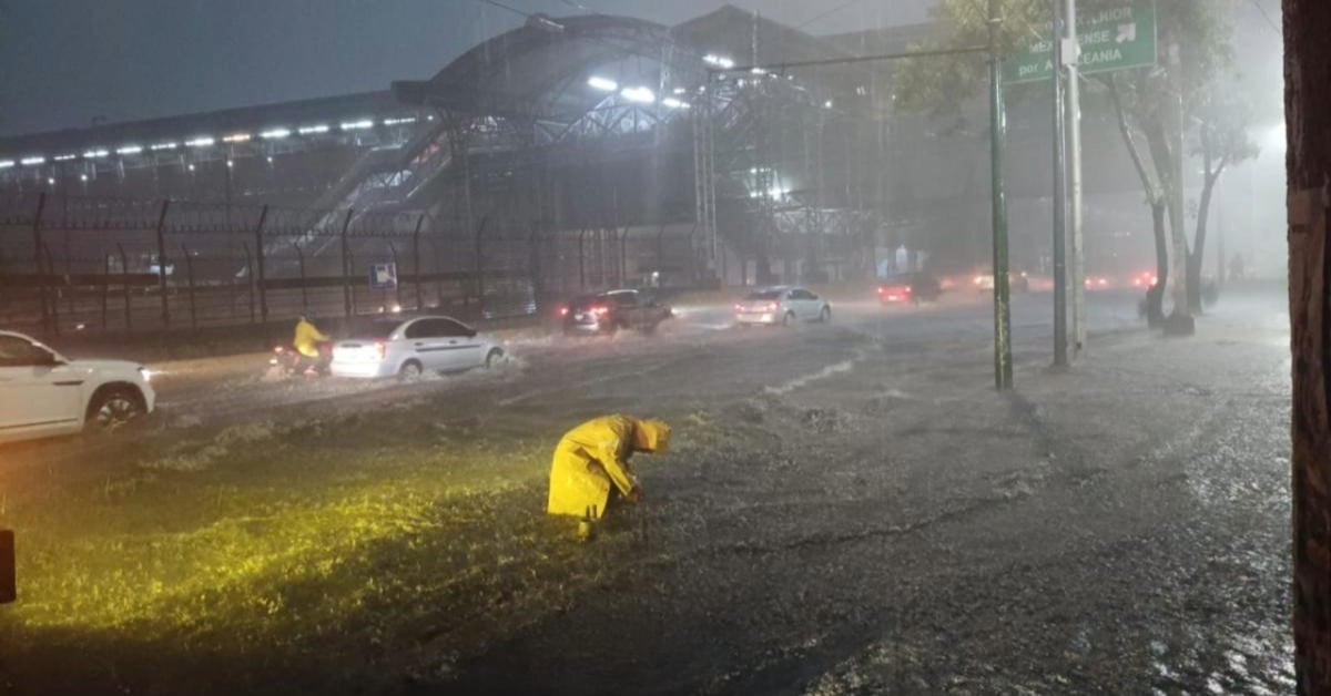 Storm in Mexico City disrupts Puerto Vallarta flights