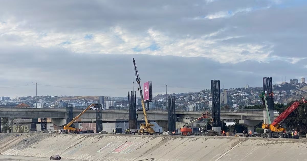 Tijuana’s elevated viaduct project