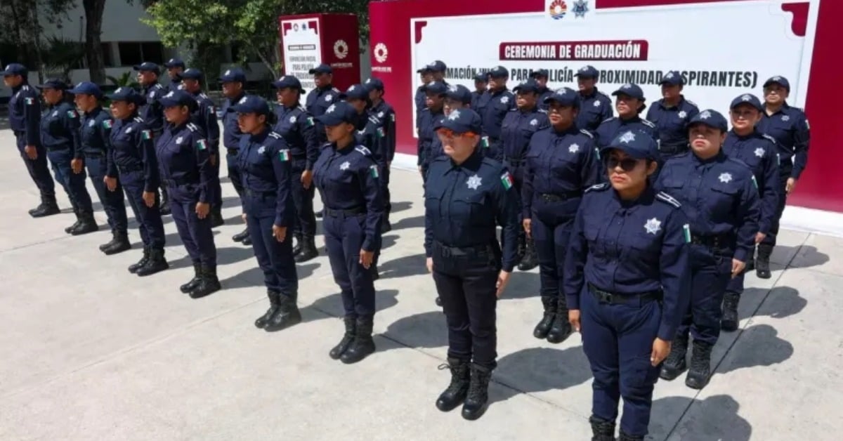 39 new police cadets graduate in Cancún