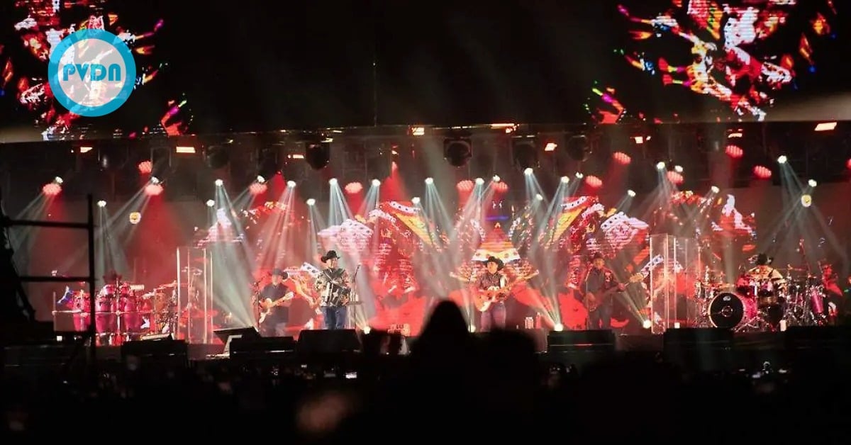Intocable San Miguel crowd