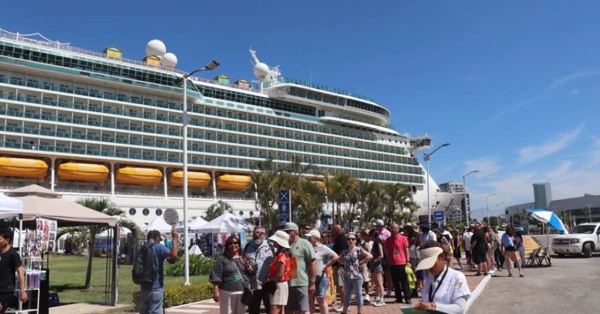 Puerto Vallarta cruise arrivals