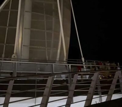 Los Muertos pier lights