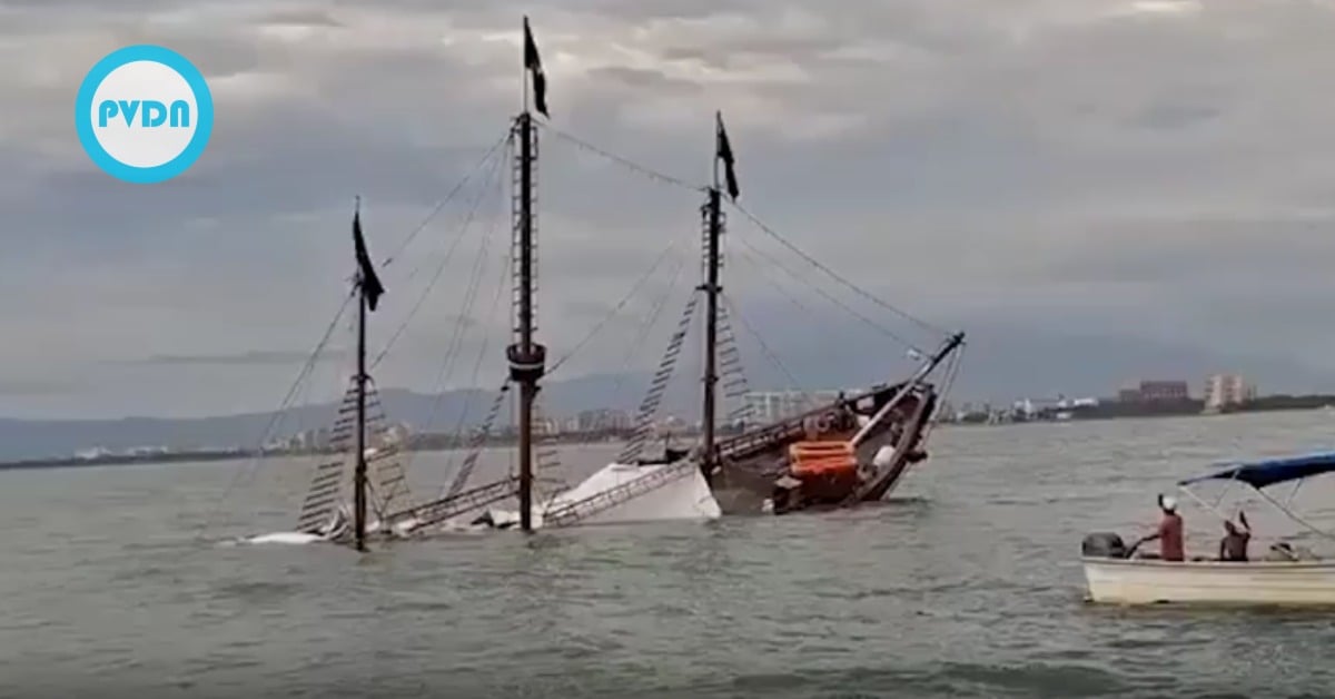 Marigalante sinks in Puerto Vallarta