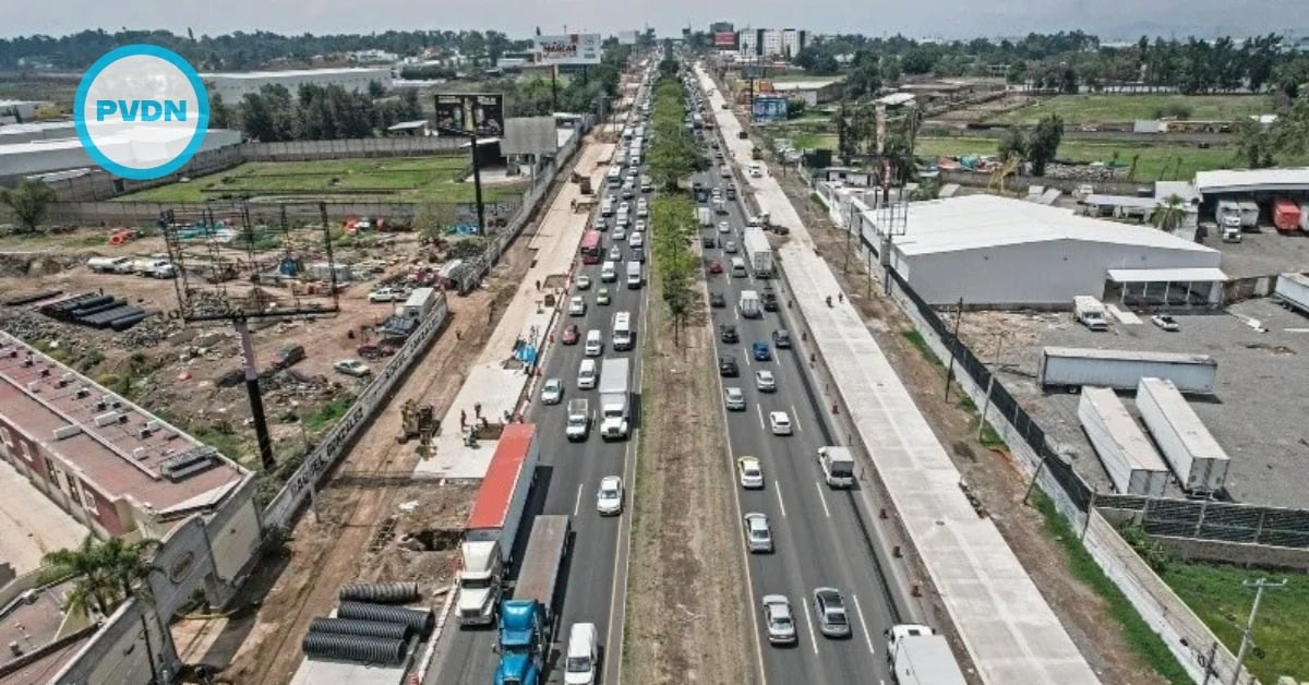 Chapala highway lanes