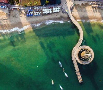 Los Muertos Pier Christmas Tree