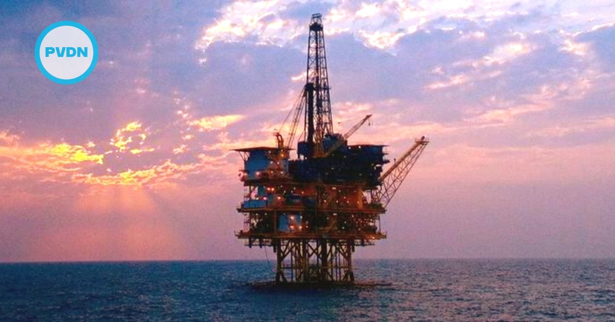 Carso's Lukoil buy makes Slim top private oil operator