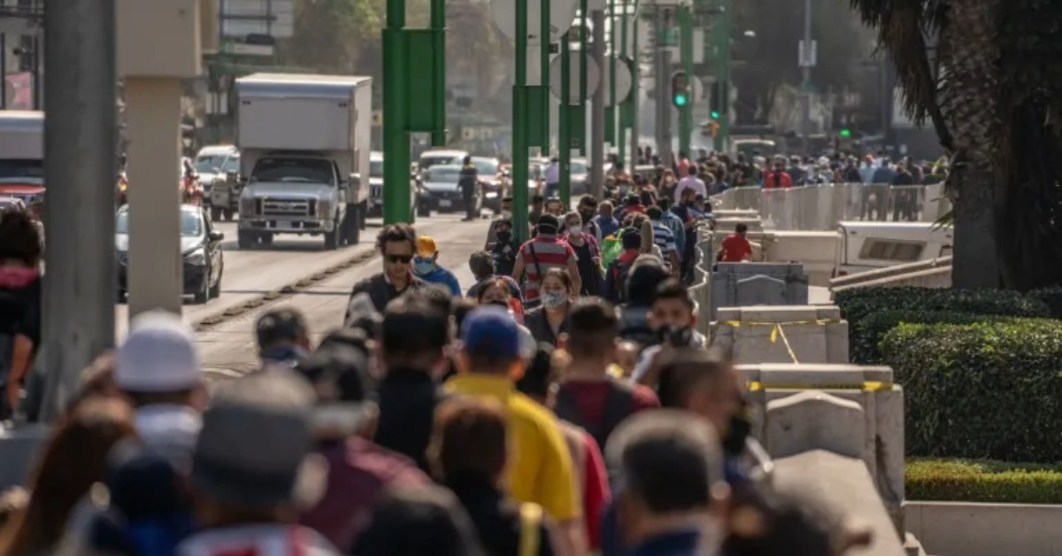 Mexico labor poverty falls to record low, INEGI data shows