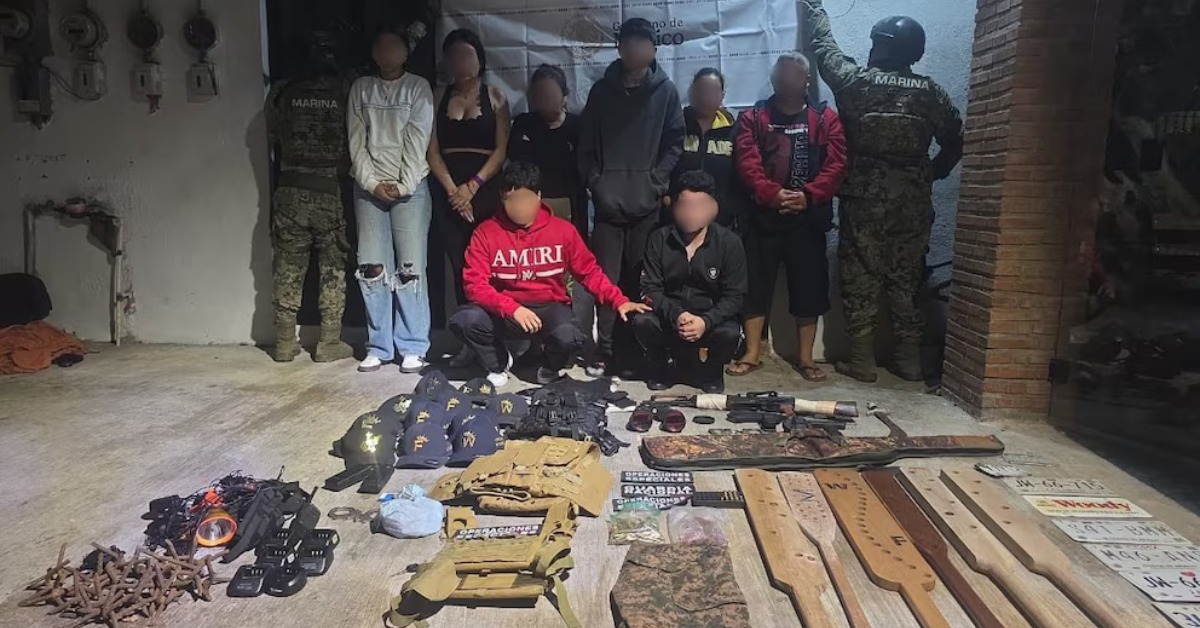 Navy arrests eight hitmen and seizes arsenal in Puerto Vallarta