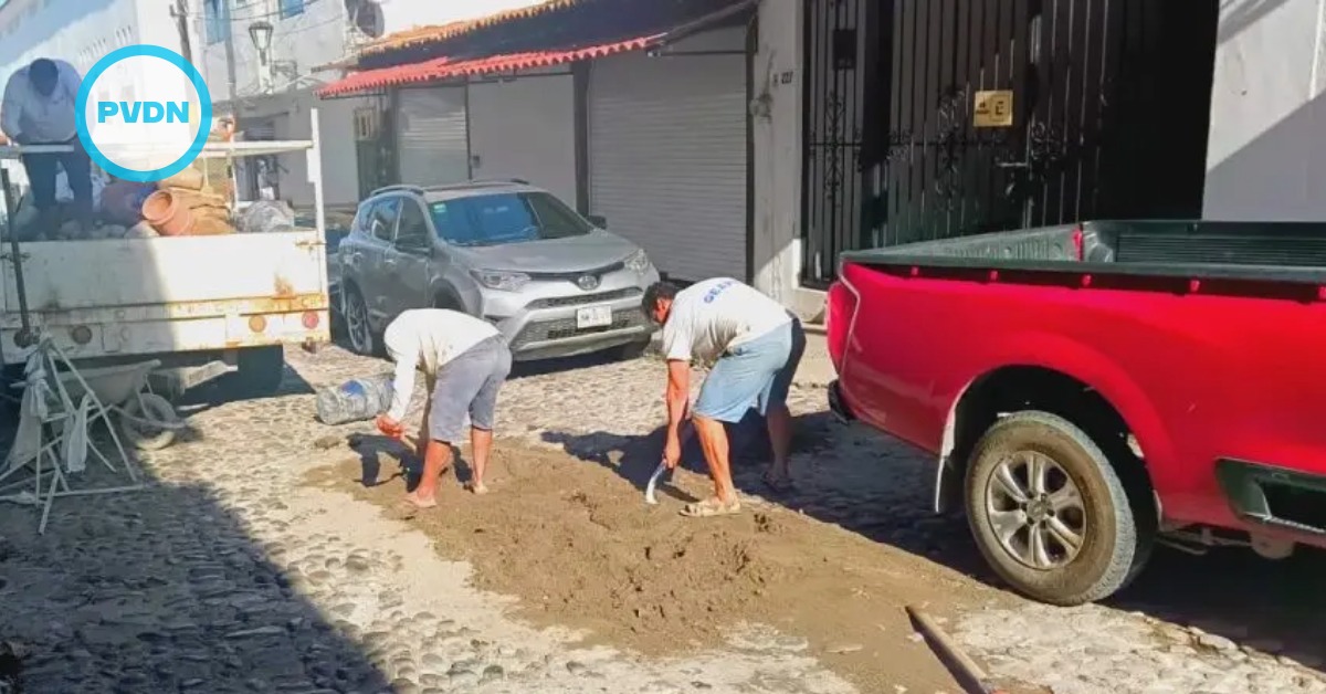 puerto vallarta sinkhole patched after car incident