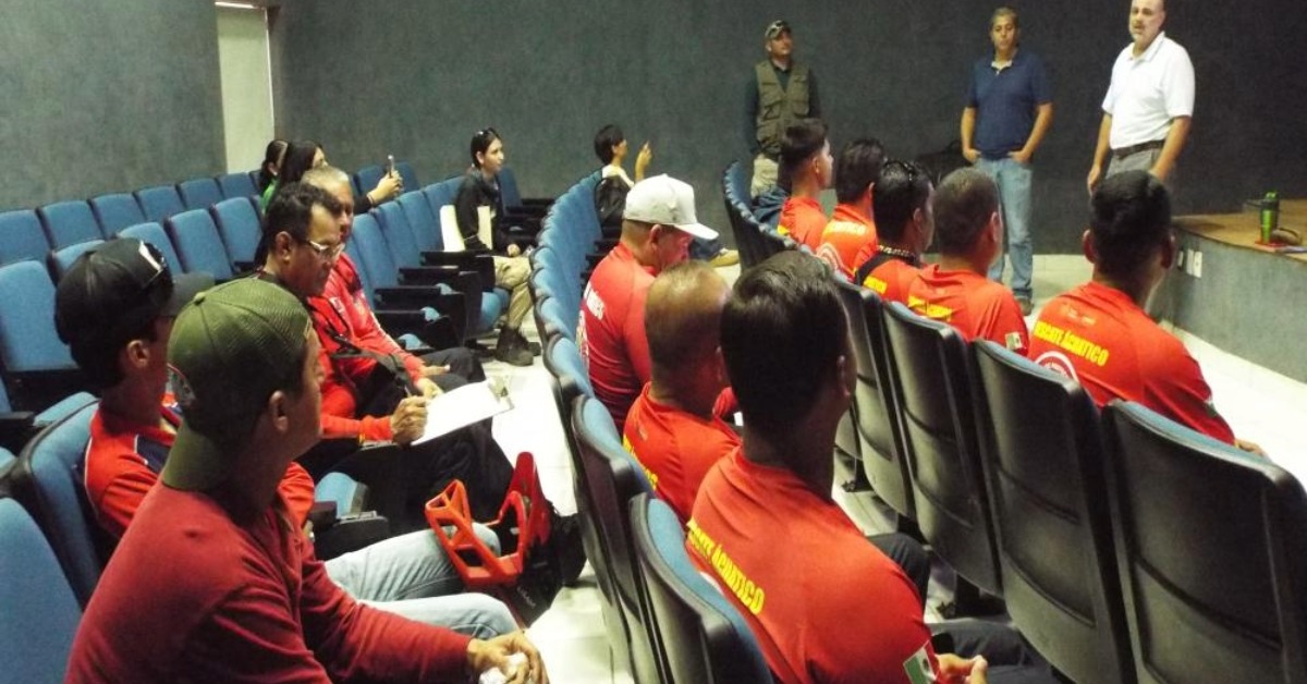 Why Puerto Vallarta lifeguards are training for crocodiles