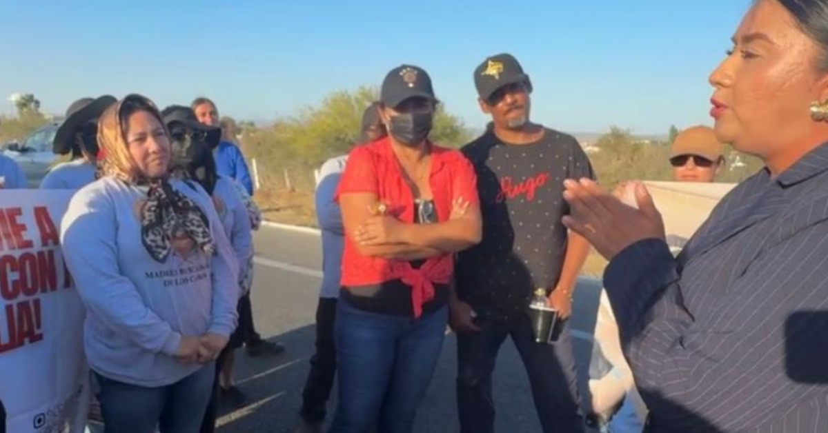 Los Cabos airport blockade ends after missing youths found