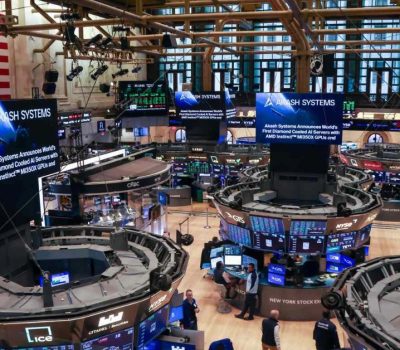 Oil, gas and the dollar rise as volatility returns