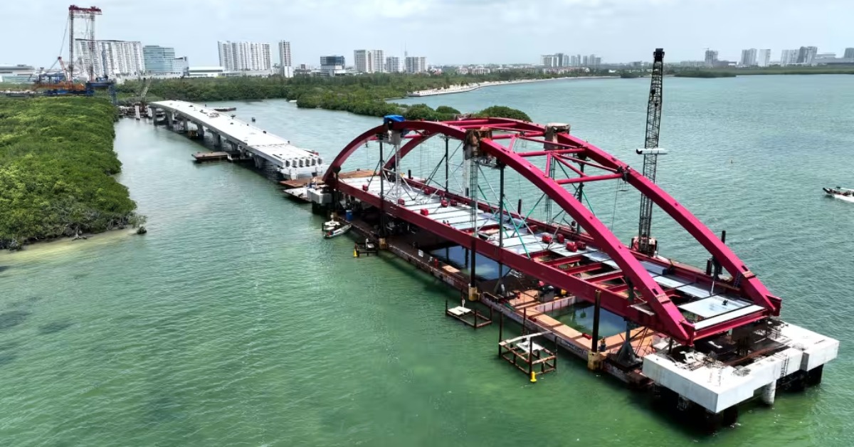Cancún plans public party for Nichupté Bridge debut