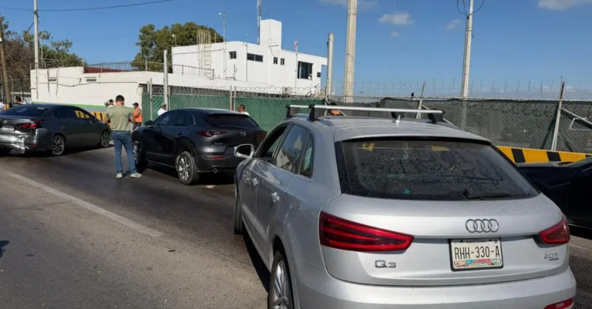 Eight-Car Crash Snarls Puerto Vallarta Airport Route