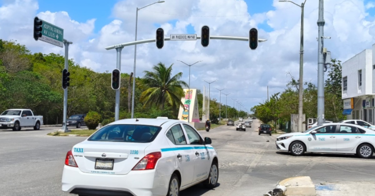 New Traffic Lights Start Service in Playa del Carmen