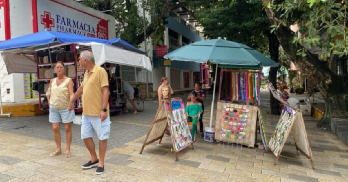 Playa del Carmen Street Vendor Permits Face Major Cut