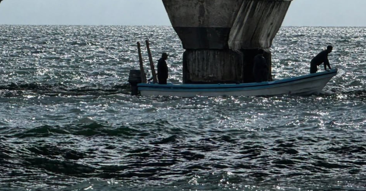 Progreso oil spill fears rise as slicks appear offshore