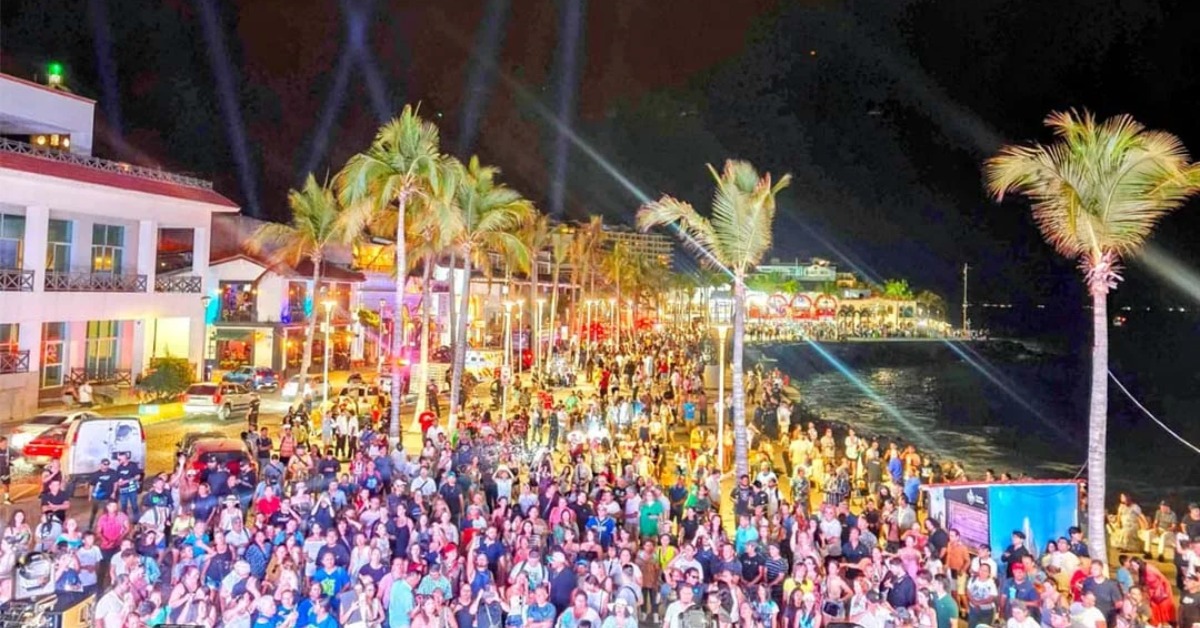 Puerto Vallarta DJ Festival Draws Crowds to Malecón