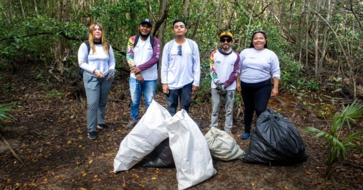 Punta Esmeralda cleanup puts Playa del Carmen fragile coast in focus