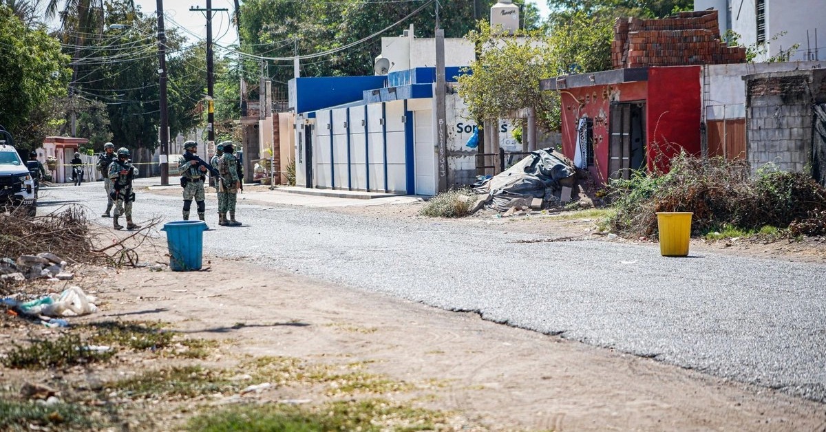 US bars 75 linked to Sinaloa cartel in new visa move