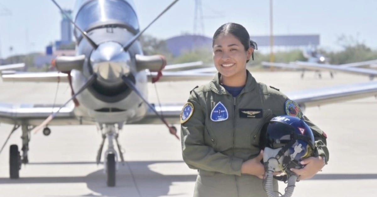 Aztec Eagles Aircraft Display Set for Puerto Vallarta