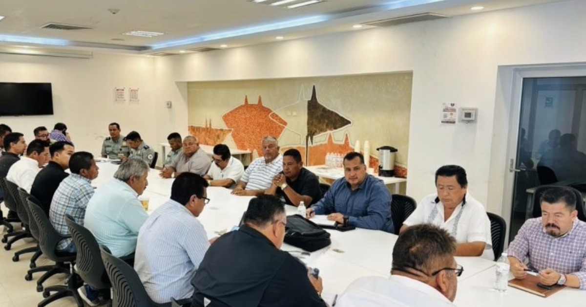 BCS government keeps talks open with Los Cabos tourist transport operators