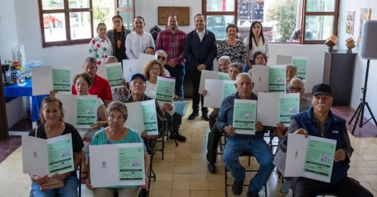 Chapala Opens New U.S. Visa Help Desk for Families