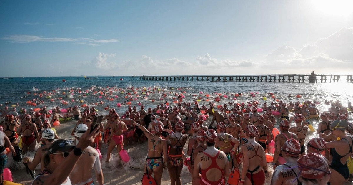 El Cruce Draws 1,638 Swimmers to Cancun and Isla Mujeres