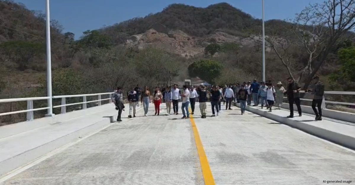 La Desembocada bridge reopens