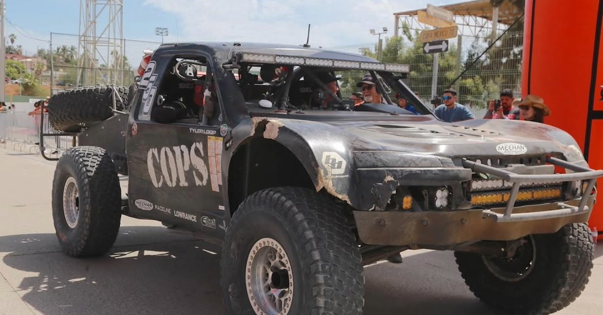Los Cabos Rally Finish Draws More Than 200 Teams to Town