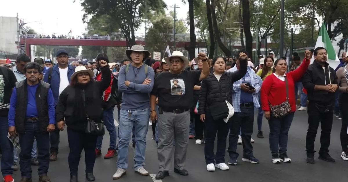 CNTE March Halted Before Mexico World Cup Opener in CDMX